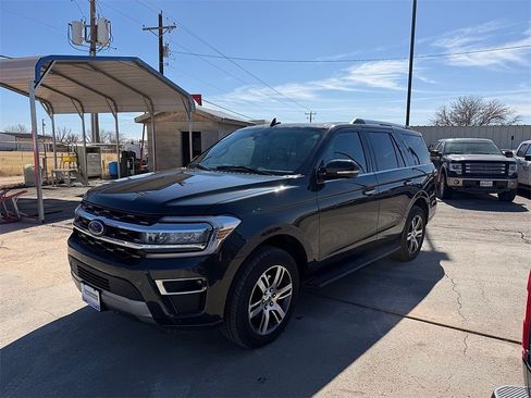 Used 2024 Ford Expedition Limited image 5