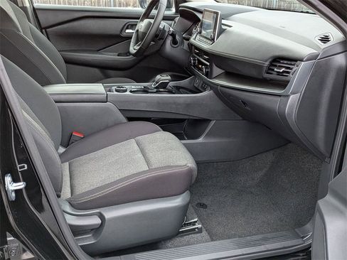 Used 2026 Nissan Rogue SV w/ Cold Weather Package image 20