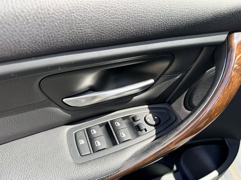 Used 2015 BMW 328i Sedan RWD image 21