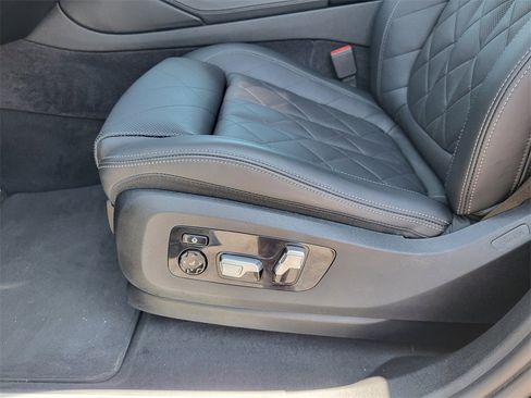 Used 2024 BMW X6 xDrive40i image 13