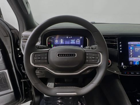 Used 2022 Jeep Wagoneer Series II image 18