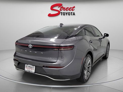 Certified 2024 Toyota Crown Limited w/ Advanced Technology Package image 4