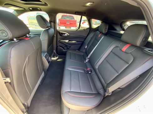 New 2026 Chevrolet Trax RS w/ Sunroof Package FWD image 20