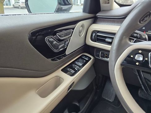 Used 2023 Lincoln Aviator Reserve w/ Equipment Group 201A image 24