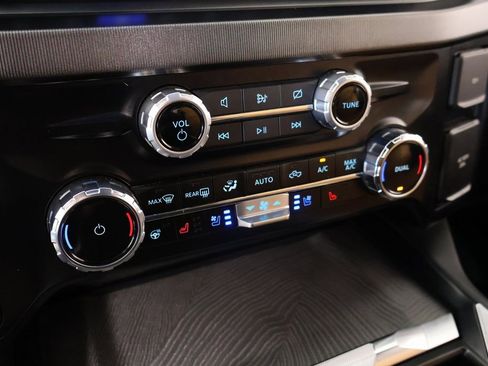 Used 2024 Ford F350 Platinum w/ FX4 Off-Road Package image 8