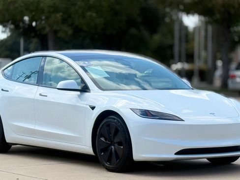 Used 2024 Tesla Model 3 Long Range RWD image 1