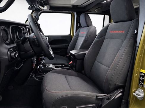 Used 2025 Jeep Wrangler Unlimited Rubicon image 12