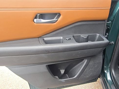 Certified 2023 Nissan Pathfinder Platinum image 39