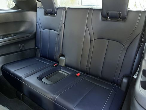 Certified 2026 INFINITI QX60 Sport w/ Dark Cargo Package AWD/4WD image 18