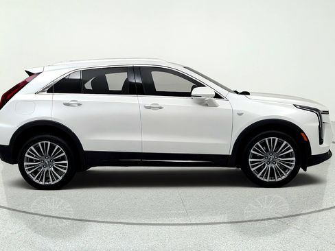 Used 2024 Cadillac XT4 Premium Luxury AWD/4WD image 6