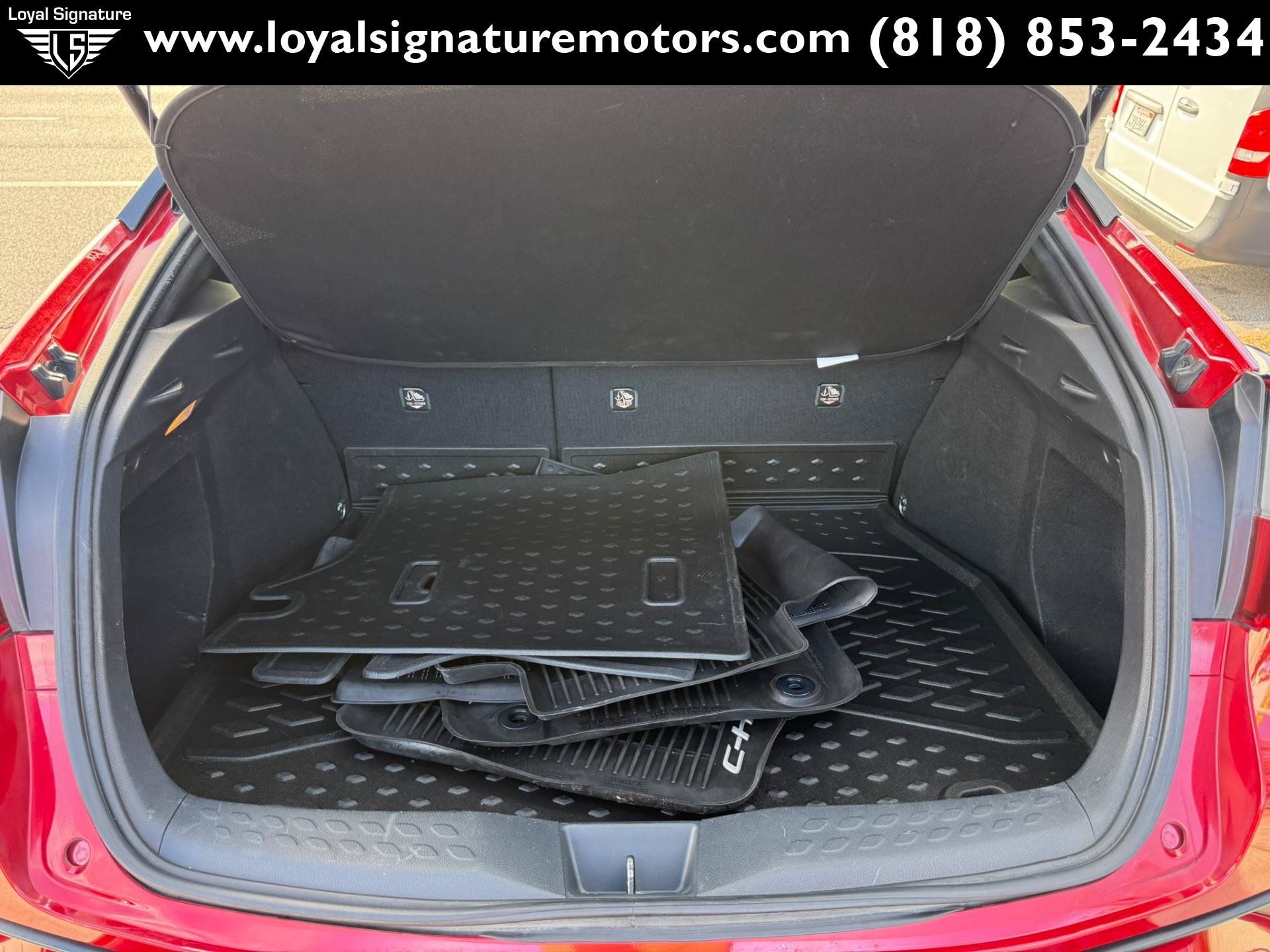 Used 2020 Toyota C-HR XLE FWD image 8