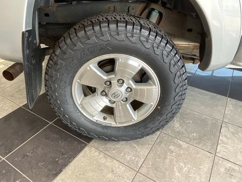 Used 2013 Toyota Tacoma 4x4 Double Cab w/ TRD Sport Pkg image 7