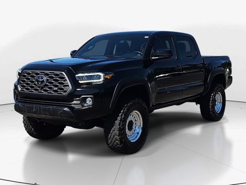 Used 2023 Toyota Tacoma TRD Off-Road w/ TRD Premium Off Road Package AWD/4WD image 8