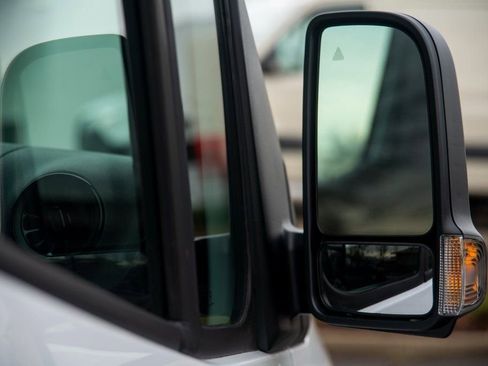 Used 2025 Mercedes-Benz Sprinter 2500 image 20