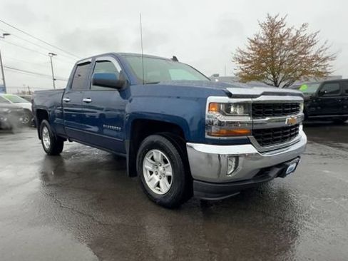 Used 2017 Chevrolet Silverado 1500 LT w/ All Star Edition AWD/4WD image 2