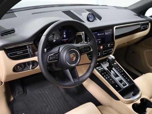 Used 2026 Porsche Macan S AWD/4WD image 4