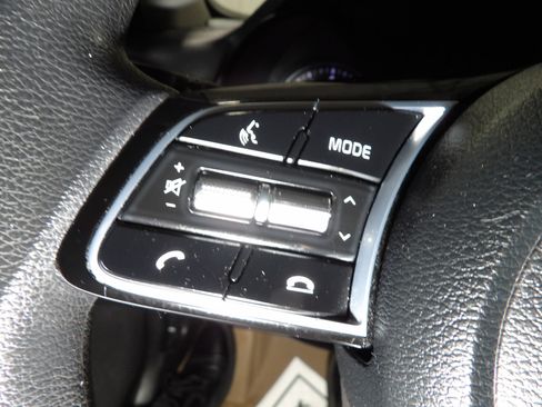 Used 2021 Kia Forte LXS FWD image 18