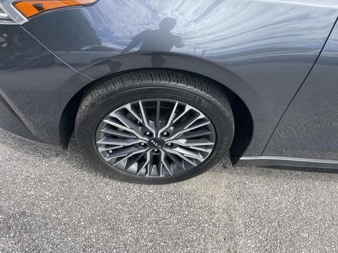 Used 2023 Kia Forte GT-Line w/ GT-Line Premium Package FWD image 14