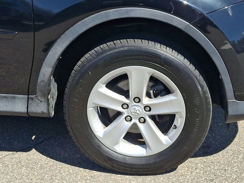 Used 2014 Toyota RAV4 XLE image 9