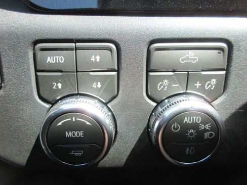 New 2026 GMC Sierra 2500 SLE w/ SLE Value Package; AWD/4WD image 17
