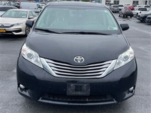 Used 2015 Toyota Sienna XLE w/ XLE Navigation Package AWD/4WD image 14