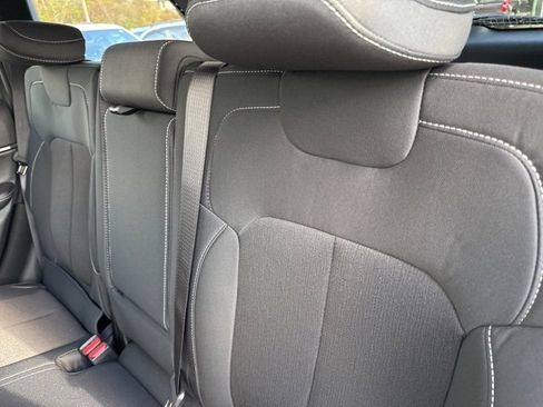 New 2025 Jeep Grand Cherokee Laredo X w/ Luxury Tech Group I image 23