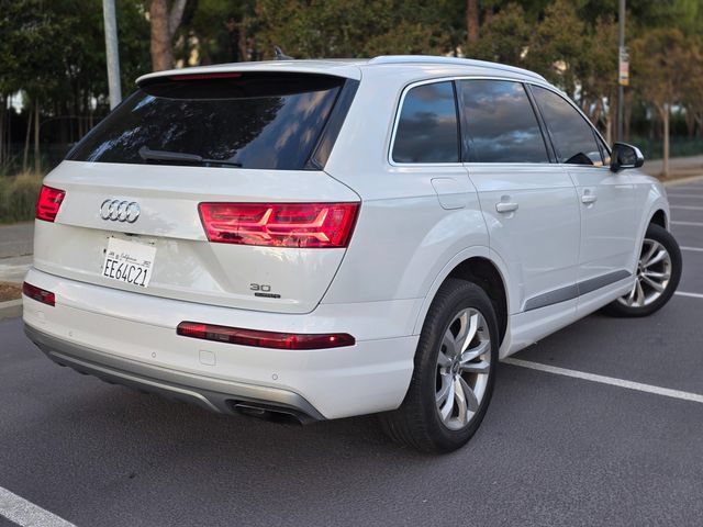 Used 2017 Audi Q7 3.0T Premium AWD/4WD image 11