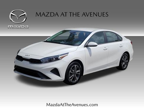 Used 2024 Kia Forte LXS FWD image 1