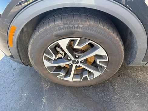 Certified 2023 Kia Sportage EX FWD image 31