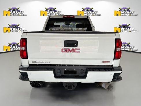 Used 2018 GMC Sierra 2500 SLT w/ All Terrain HD Package image 5