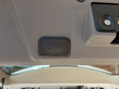 Used 2017 Chevrolet Traverse Premier AWD/4WD image 15