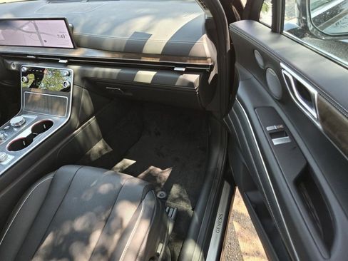 New 2026 Genesis GV80 2.5T Advanced image 9