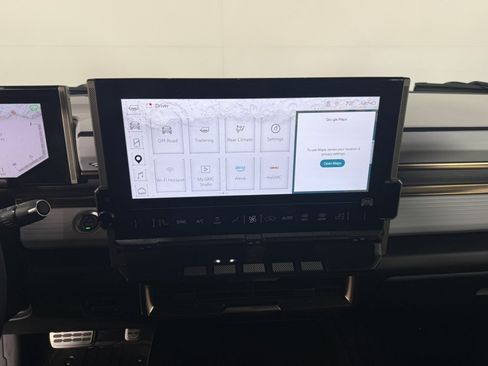Used 2025 GMC Hummer EV 3X w/ LPO, Sport Package AWD/4WD image 20