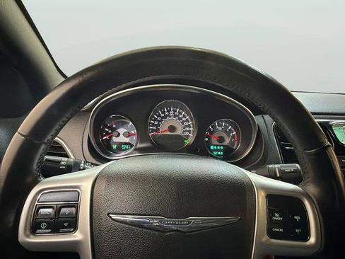 Used 2012 Chrysler 200 Touring image 29