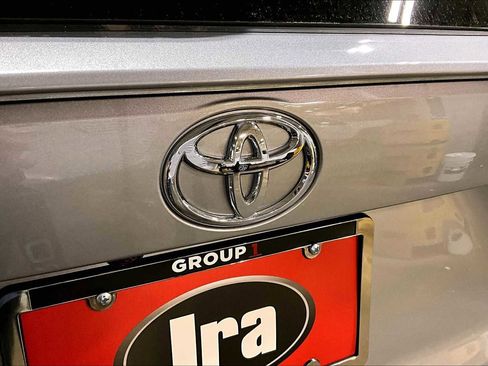 New 2025 Toyota RAV4 XLE image 15