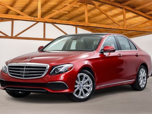 Used 2017 Mercedes-Benz E 300 image 1
