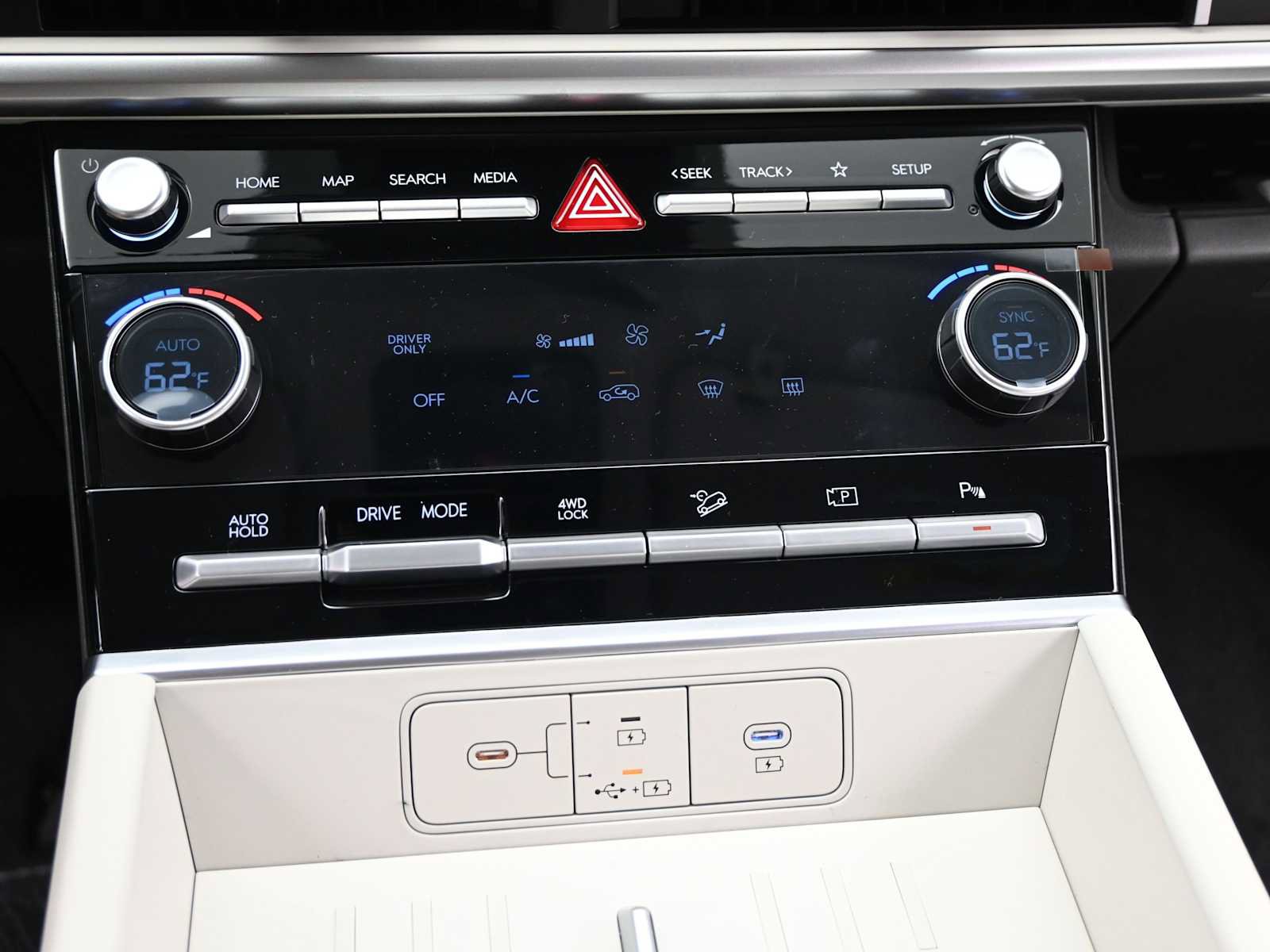 Used 2026 Hyundai Santa Fe SE AWD/4WD image 18
