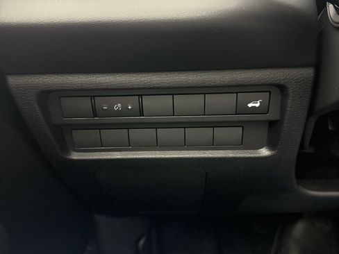 New 2025 Mitsubishi Outlander SE image 18