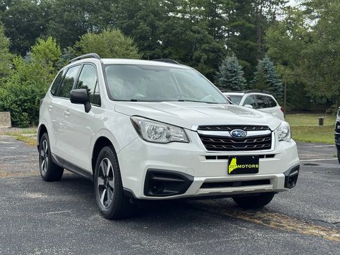 Used 2017 Subaru Forester 2.5i w/ Alloy Wheel Package AWD/4WD image 3