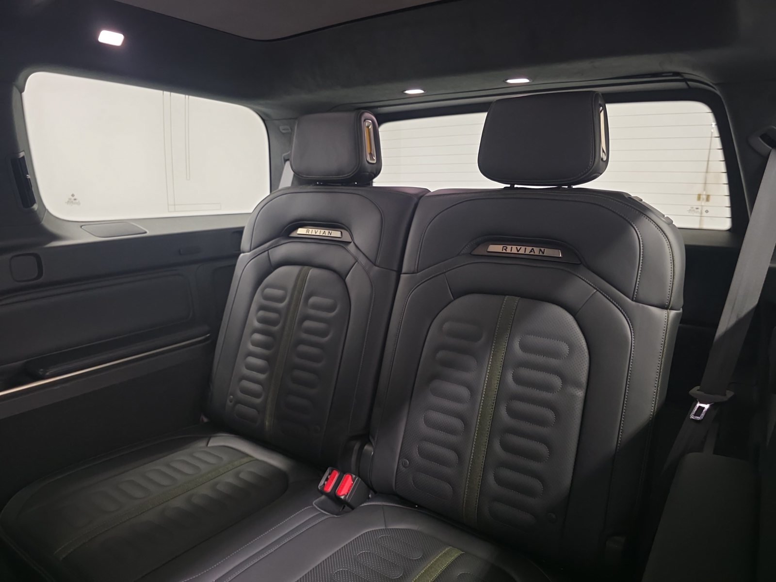 Used 2023 Rivian R1S Adventure Quad AWD/4WD image 22
