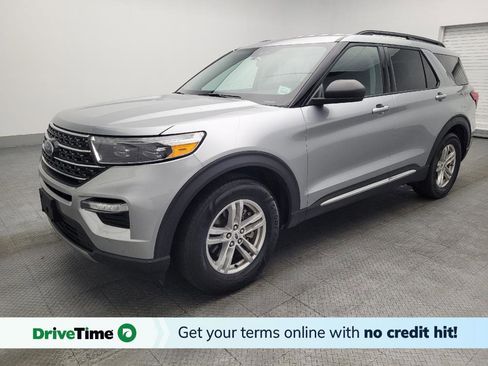 Used 2024 Ford Explorer XLT w/ Equipment Group 202A image 1