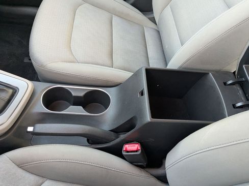 Used 2017 Hyundai Elantra SE image 27