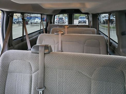 Used 2018 Chevrolet Express 3500 LT w/ LT Preferred Equipment Group RWD image 23