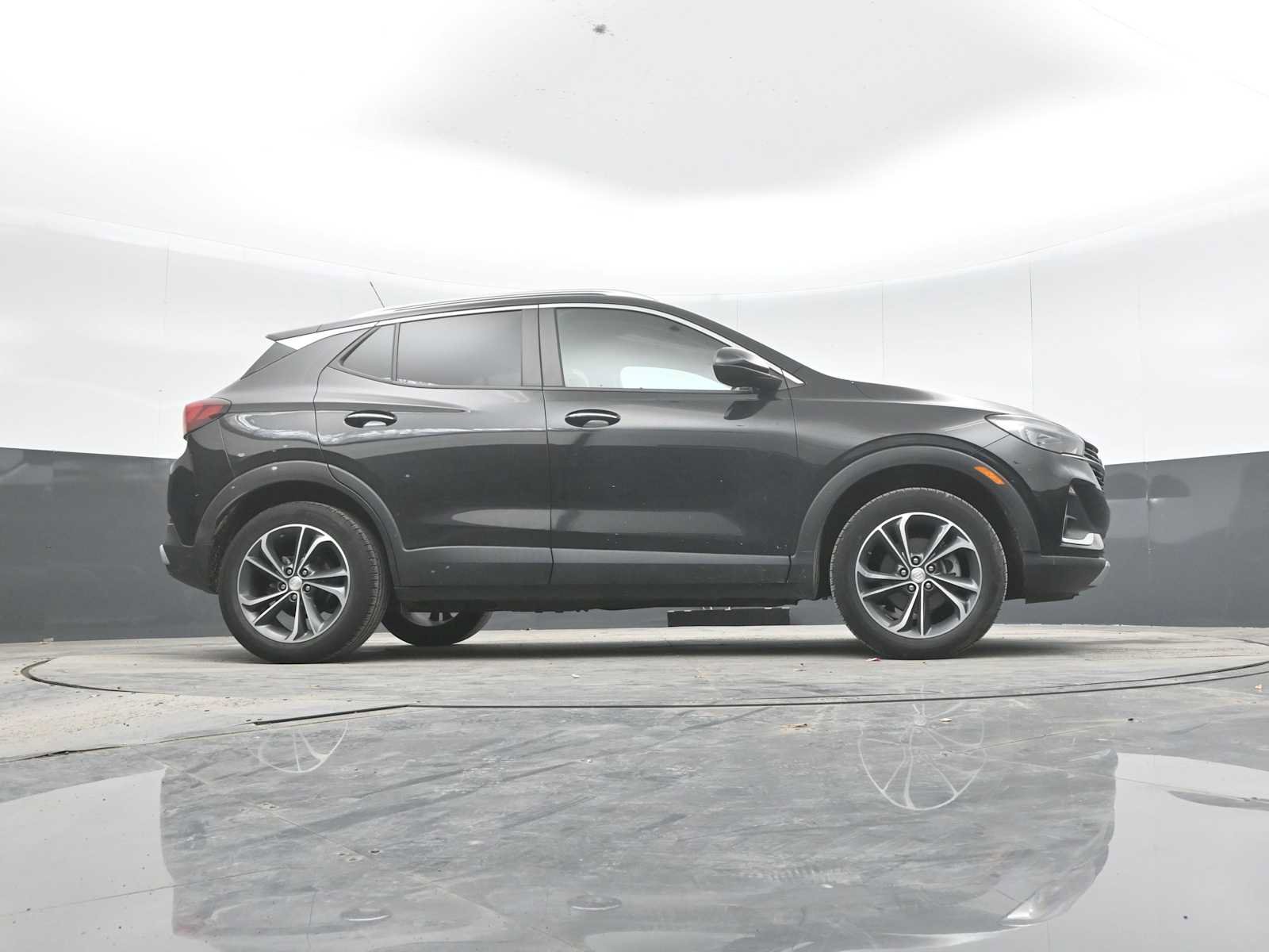 Used 2023 Buick Encore GX Select w/ Safety Package II AWD/4WD image 30