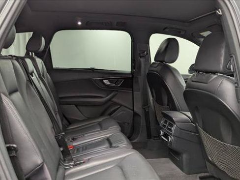 Used 2017 Audi Q7 3.0T Prestige w/ Prestige Package AWD/4WD image 18