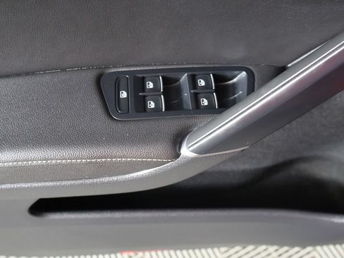 Used 2019 Volkswagen Golf R 4-Door AWD/4WD image 34
