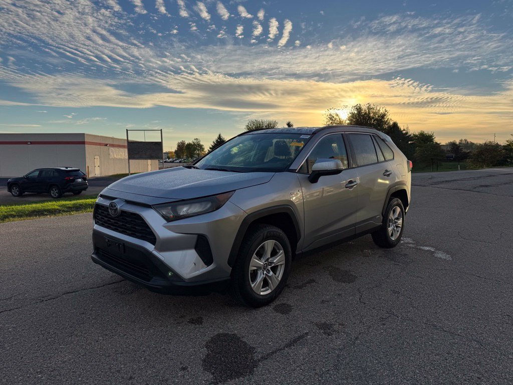 Used 2019 Toyota RAV4 LE w/ Carpet Mat Package AWD/4WD image 11