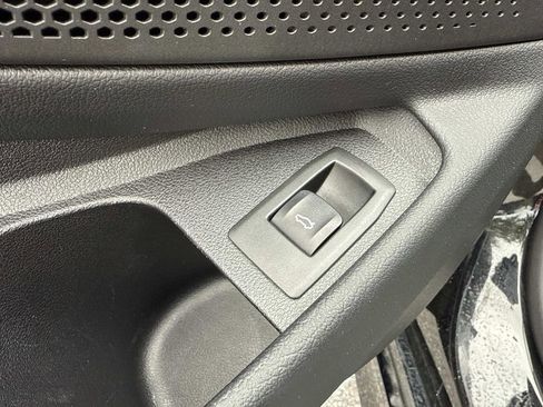 Used 2025 BMW 330i Sedan image 23