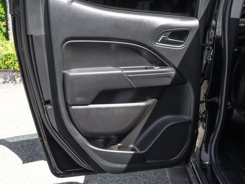 Used 2020 Chevrolet Colorado LT w/ Colorado RST Special Edition image 44