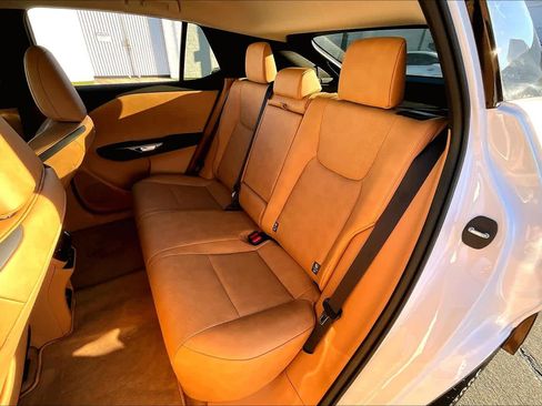 Used 2023 Lexus RZ 450e Premium image 19